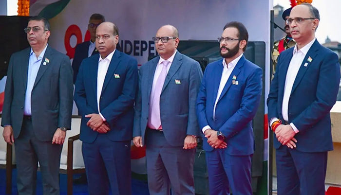 BPCL CMD hoists national flag at Corporate office